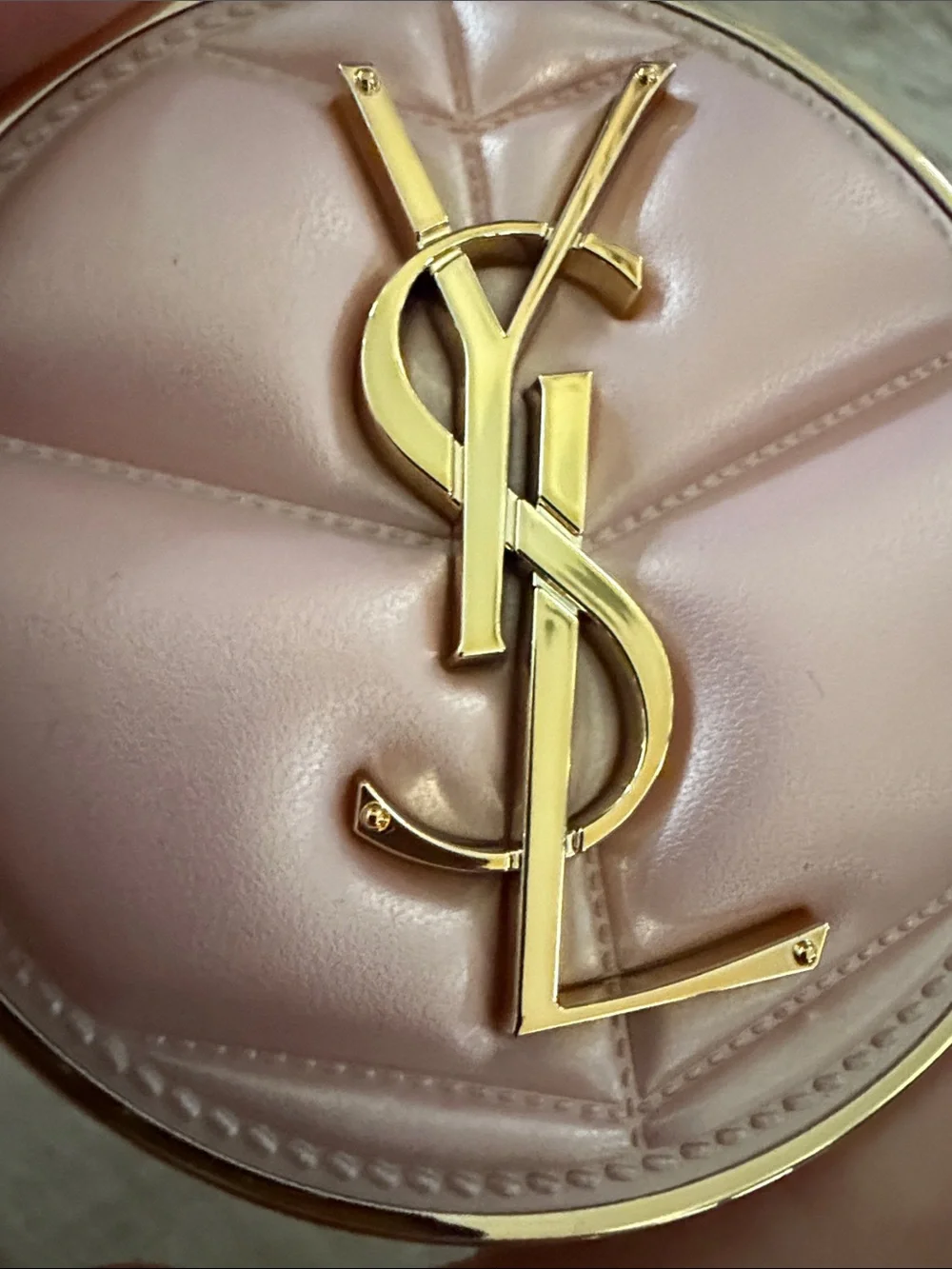 Yves Saint Laurent YSL Skin Affair Soft Glow Cushion Foundation - Ln10